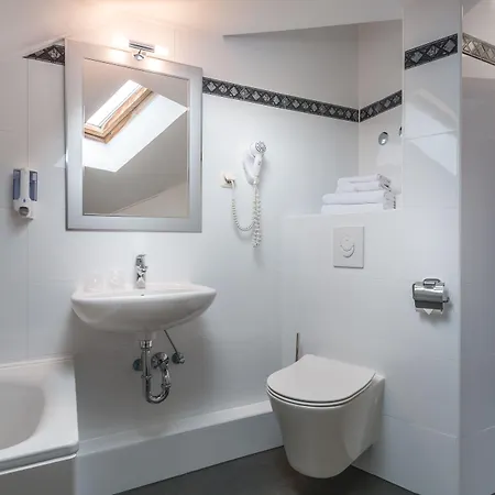 Hotel Atlanta Budget 2*